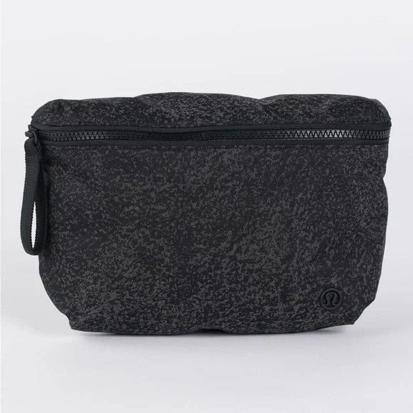 go lightly belt bag lululemon Lululemon Go Lightly Belt Bag Reflective